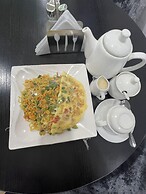 Thapunchline Apartments & Hotels