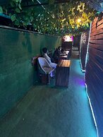 Thapunchline Apartments & Hotels
