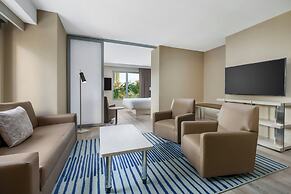 AC Hotel St. Petersburg Downtown