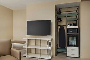 AC Hotel St. Petersburg Downtown