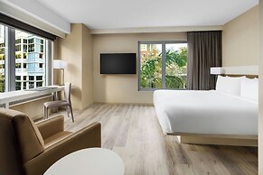 AC Hotel St. Petersburg Downtown