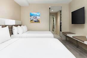 AC Hotel St. Petersburg Downtown