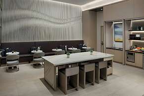 AC Hotel St. Petersburg Downtown