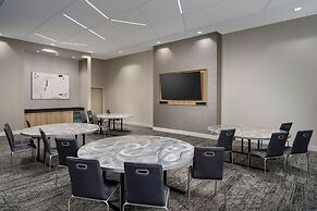 AC Hotel St. Petersburg Downtown