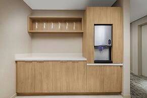 AC Hotel St. Petersburg Downtown