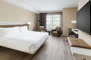 AC Hotel St. Petersburg Downtown