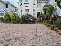 English Riviera Coastal Holiday Home in Devon UK