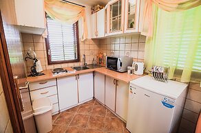Holiday Home Vesna with Sauna