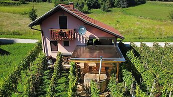 Holiday Home Vesna with Sauna