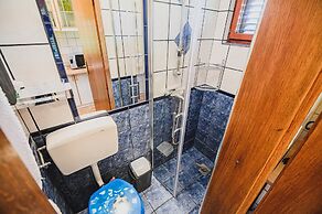 Holiday Home Vesna with Sauna