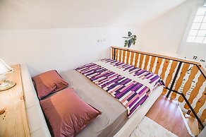 Holiday Home Vesna with Sauna