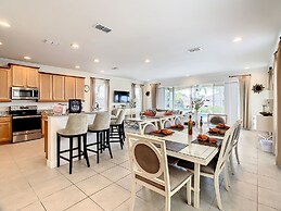 Wonderland Home W/private Pool Near Disney 5 Bedroom Home by Redawning