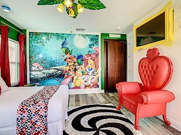 Wonderland Home W/private Pool Near Disney 5 Bedroom Home by Redawning