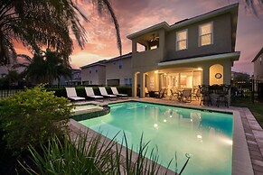 Wonderland Home W/private Pool Near Disney 5 Bedroom Home by Redawning