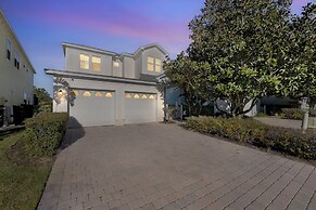 Tiki Paradise Home W/private Pool By Disney 4 Bedroom Home by Redawnin