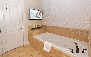 Star Wars & Mickey Themed 5 Bedroom Home by Disney 5 Home by Redawning