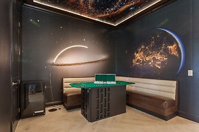 Star Wars & Mickey Themed 5 Bedroom Home by Disney 5 Home by Redawning