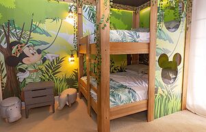 Star Wars & Mickey Themed 5 Bedroom Home by Disney 5 Home by Redawning