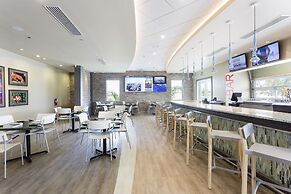 Private Pool Arcade Game Room Home By Disney 8 Bedroom Home by RedAwni