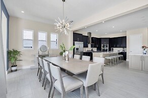 Extravagant Bear's Den Private Pool Villa By Disney 5 Bedroom Home by 