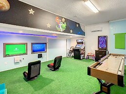 Retro Game Room Private Pool Home By Disney 7 Bedroom Home by RedAwnin