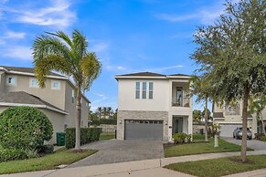 Retro Game Room Private Pool Home By Disney 7 Bedroom Home by RedAwnin