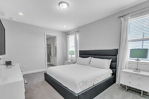 Modern Private Pool 4 Bedroom Home by Disney 4 Home by RedAwning