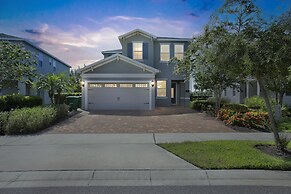 Modern Private Pool 4 Bedroom Home by Disney 4 Home by RedAwning