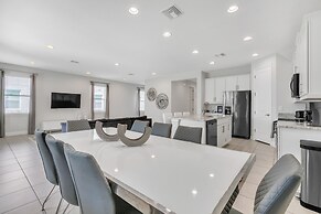 Modern Private Pool 4 Bedroom Home by Disney 4 Home by RedAwning