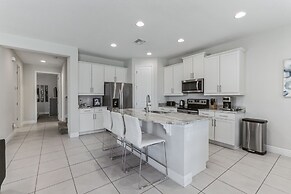 Modern Private Pool 4 Bedroom Home by Disney 4 Home by RedAwning