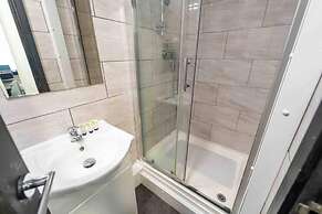 Cosy Ensuite Style Studio Close to University!