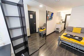 Cosy Ensuite Style Studio Close to University!