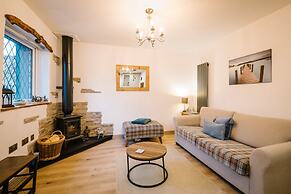 The Annex - Windermere Escape for Two