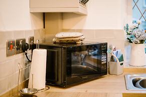 The Annex - Windermere Escape for Two