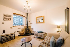 The Annex - Windermere Escape for Two