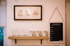 The Annex - Windermere Escape for Two