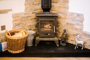 The Annex - Windermere Escape for Two