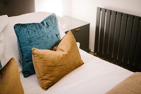 The Annex - Windermere Escape for Two