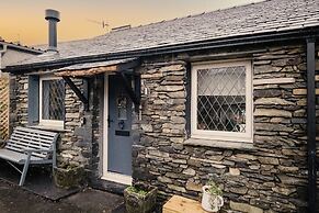 The Annex - Windermere Escape for Two