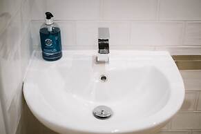 The Annex - Windermere Escape for Two