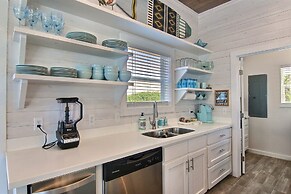 Gv603-the Beach Buoy