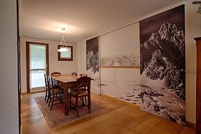 JOIVY Lovely Apt W/Mountain View And Parking In Courmayeur