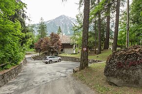 JOIVY Lovely Apt W/Mountain View And Parking In Courmayeur