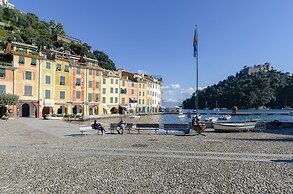 JOIVY Bright 2Br Apt Right Next To The Waterfront