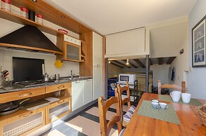 JOIVY Cosy Apt For 6 In An Ancient Pirate Watchtower