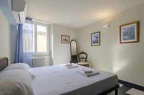 JOIVY Cosy Apt For 6 In An Ancient Pirate Watchtower