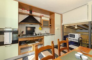 JOIVY Cosy Apt For 6 In An Ancient Pirate Watchtower