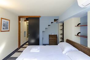 JOIVY Cosy Apt For 6 In An Ancient Pirate Watchtower