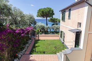 JOIVY Villa W/Superb View And Private Garden In Mulinetti