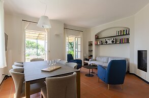 JOIVY Villa W/Superb View And Private Garden In Mulinetti